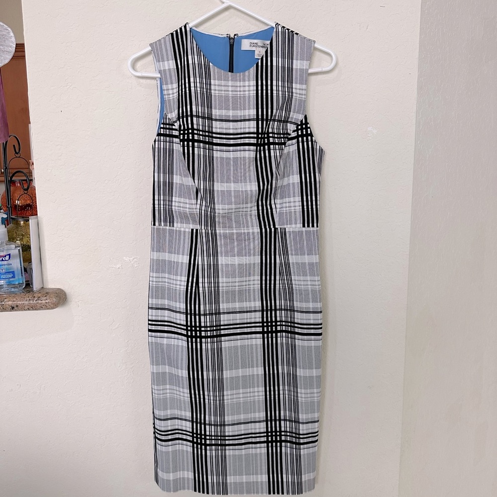 NWOT Diane Von Furstenberg (DVF) dress - size 6